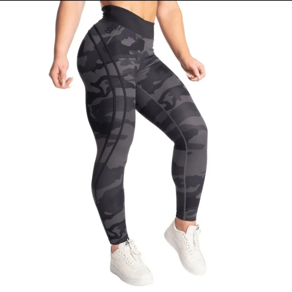 BETTER BODIES Camo High Rise Leggings Black Camo ** Small **  EUC!!!
